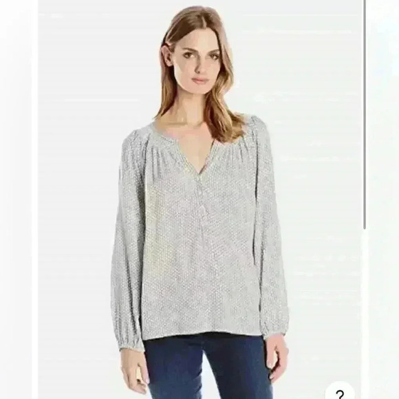 SOFT JOIE Yone Challis Rayon Peasant White/Black Tile Print Blouse Size Small - Picture 3 of 10